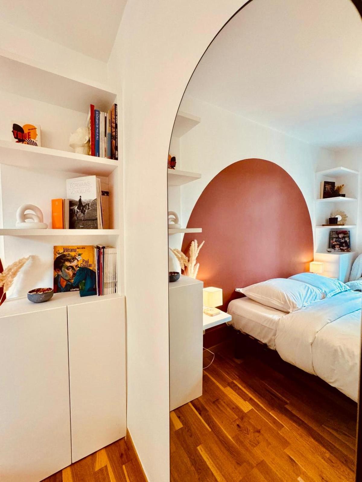 Charmant Appartement Au Coeur De Montmartre! Paris Bagian luar foto