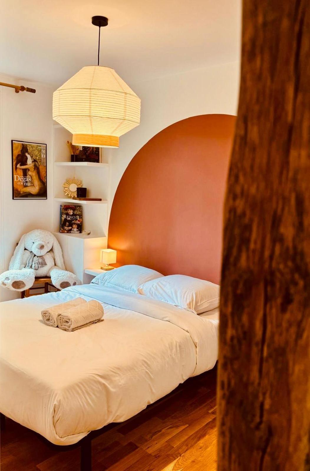 Charmant Appartement Au Coeur De Montmartre! Paris Bagian luar foto